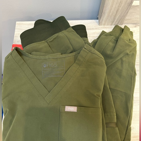 Figs Moss set like new - Picture 1 of 1